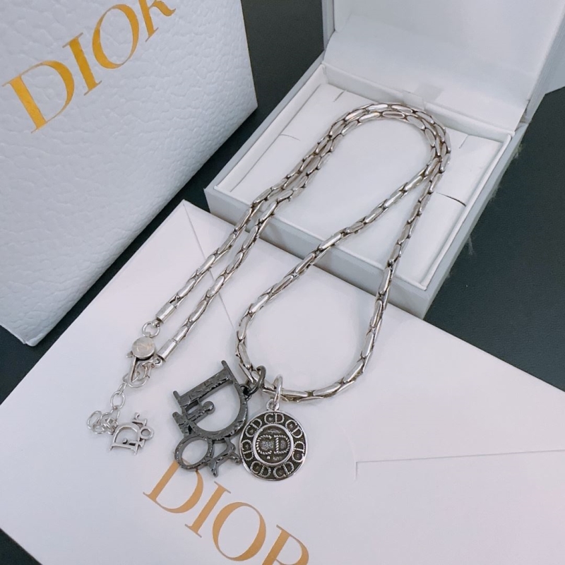 chr1st1an D10r necklaces